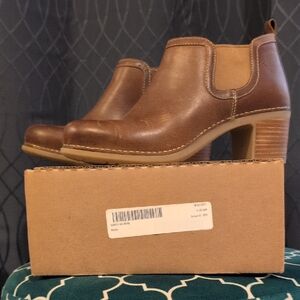 Brown Leather Ankle Boots with Block Heel